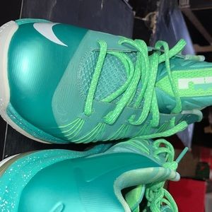 Lebron air max size 12